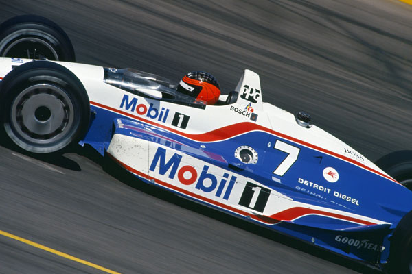 Paul Tracy alla guida in pista a Phoenix nel 1992